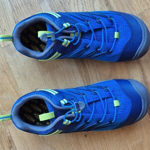 Big kid 7, brand new, KEEN Chandler CNX Comfortable Sneakers